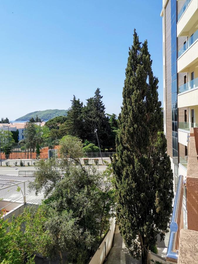 Hotel Suzana Budva Exterior photo
