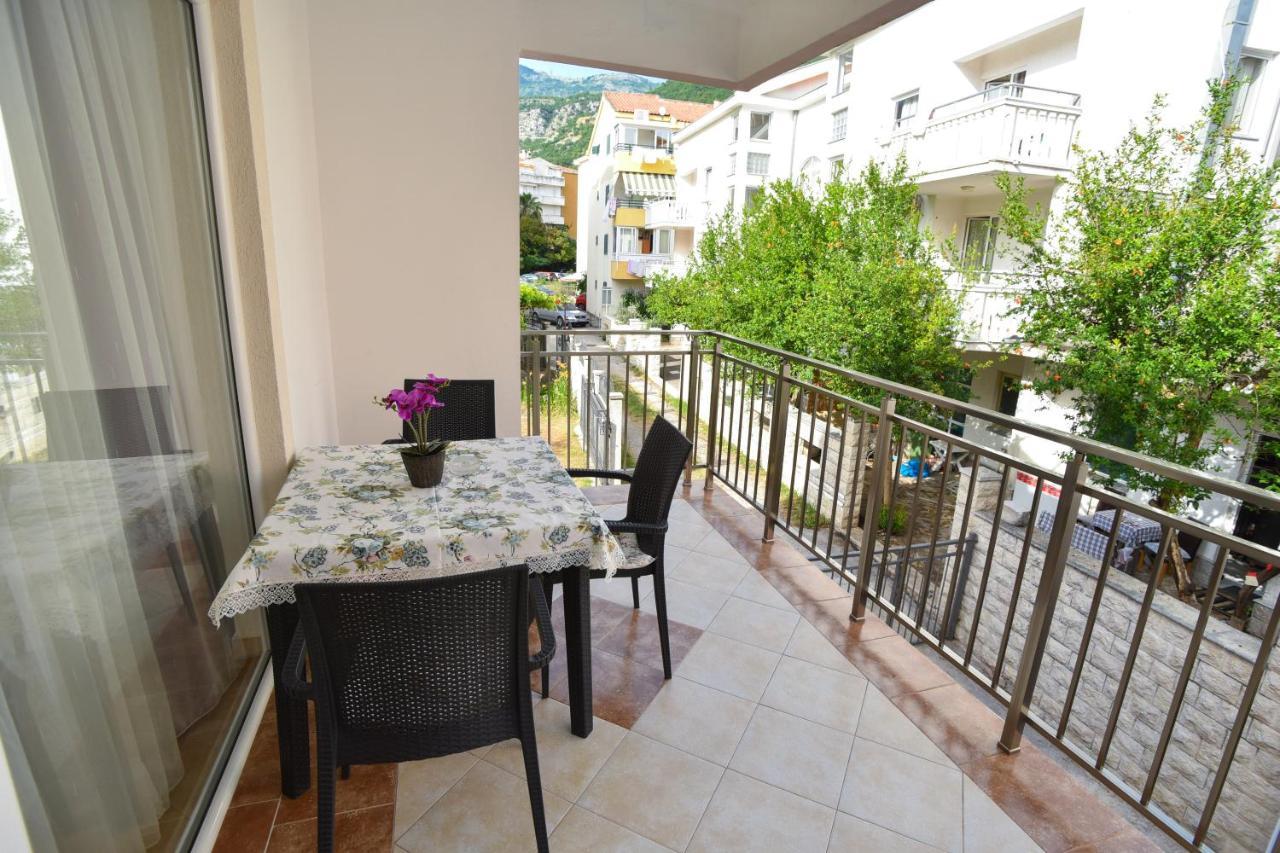 Hotel Suzana Budva Exterior photo